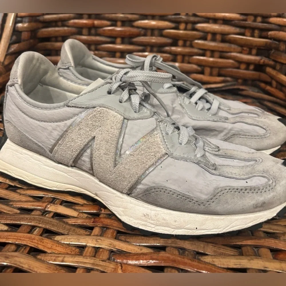 New Balance New Balance 327 Slate Grey Women in size 9.5